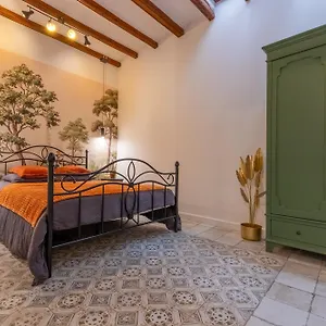 https://la-bailona-de-la-font.top-hotels-tarragona.com